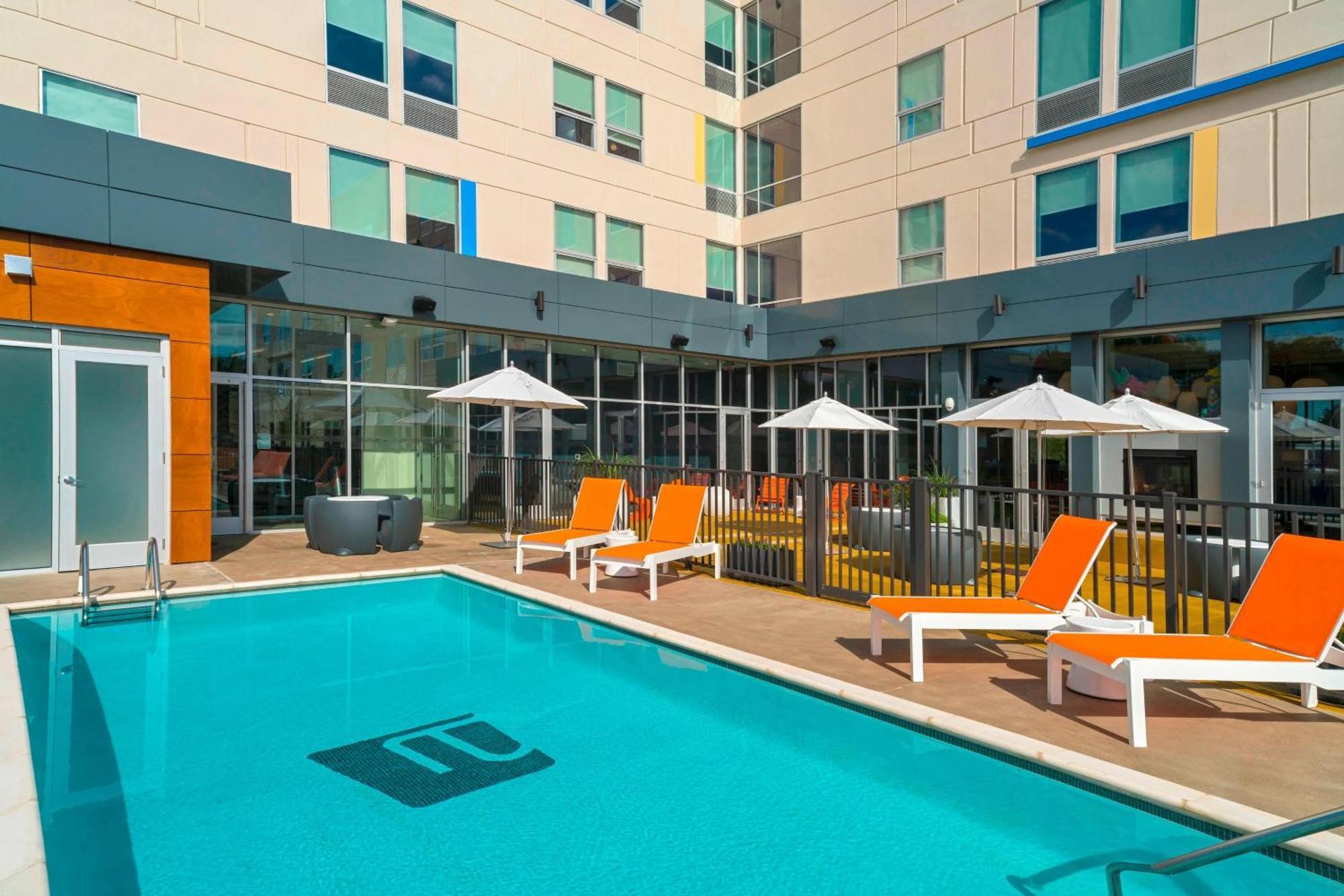 Hotel Aloft College Station Esterno foto