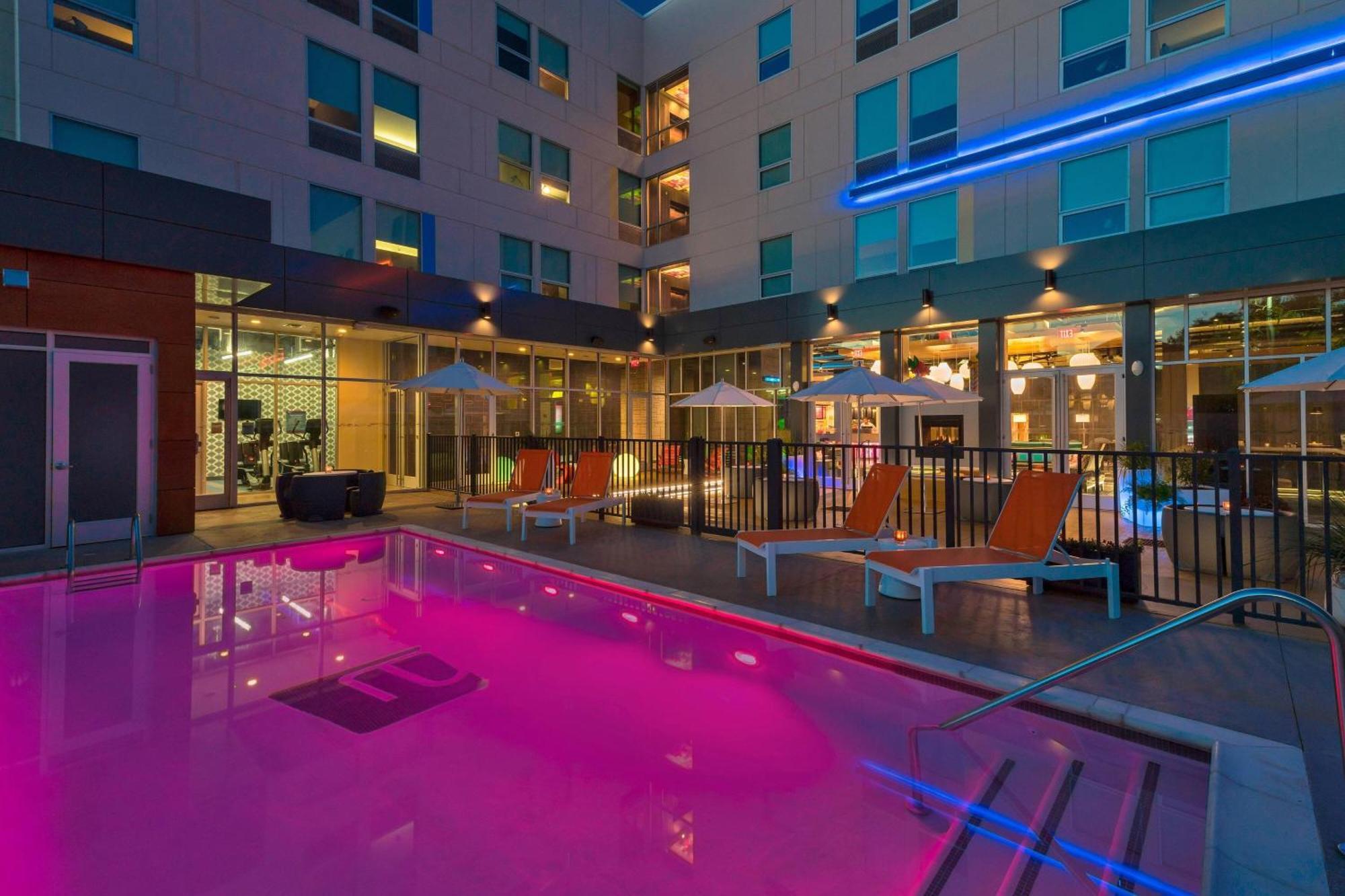 Hotel Aloft College Station Esterno foto